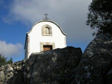 Kapelle unterhalb des Hotels